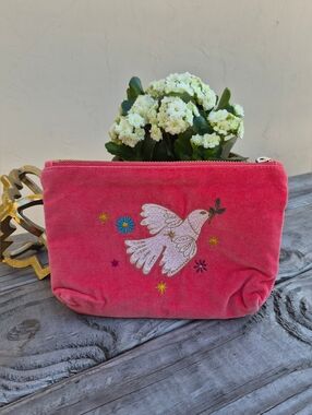 Elizabeth Scarlett London Organic Embroidered Dove Purse